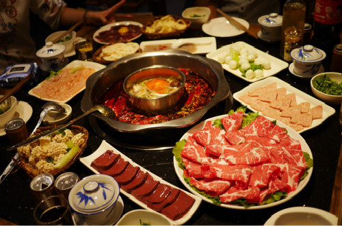 如何加盟一家正宗火锅连锁店？需要注意什么？