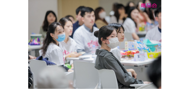Z世代在唯品会光芒四射：95后女生带领团队拓展品牌业务，半年内业绩冲进前五